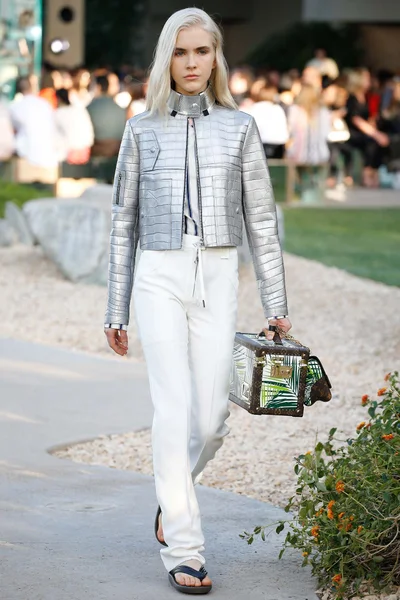Look 34